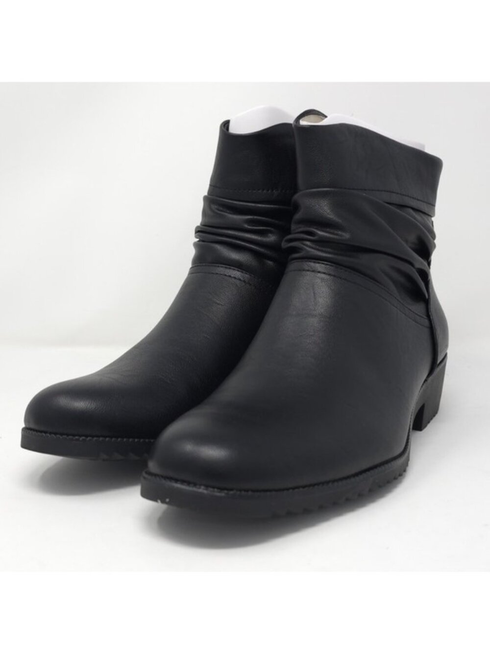 CLIFFS BY WHITE MOUNTAIN Durbon Block Heeled Ankle Bootie Black/Smooth 10M